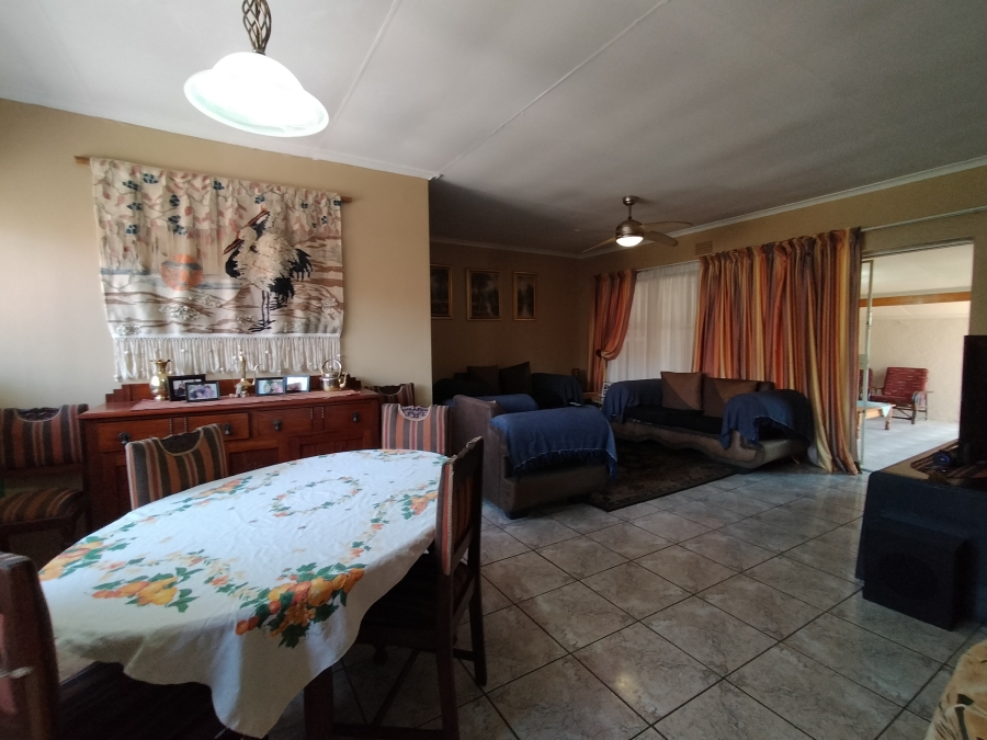 4 Bedroom Property for Sale in Discovery Gauteng