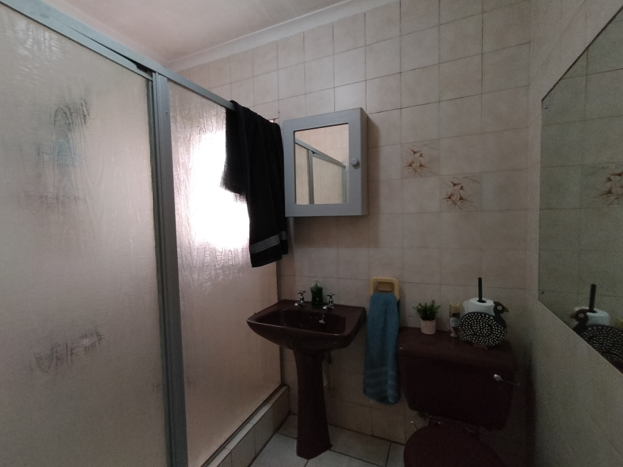 4 Bedroom Property for Sale in Discovery Gauteng