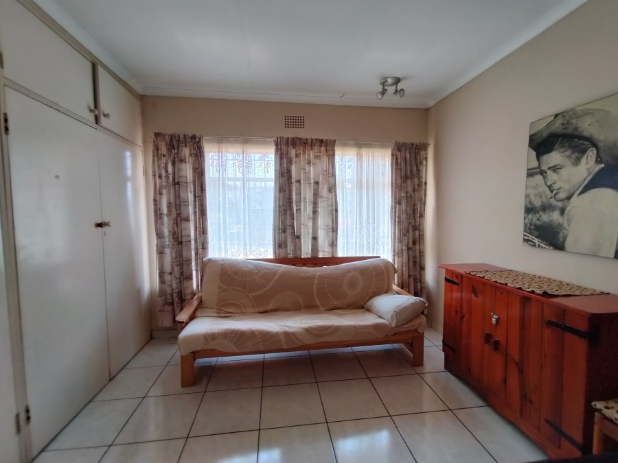 4 Bedroom Property for Sale in Discovery Gauteng
