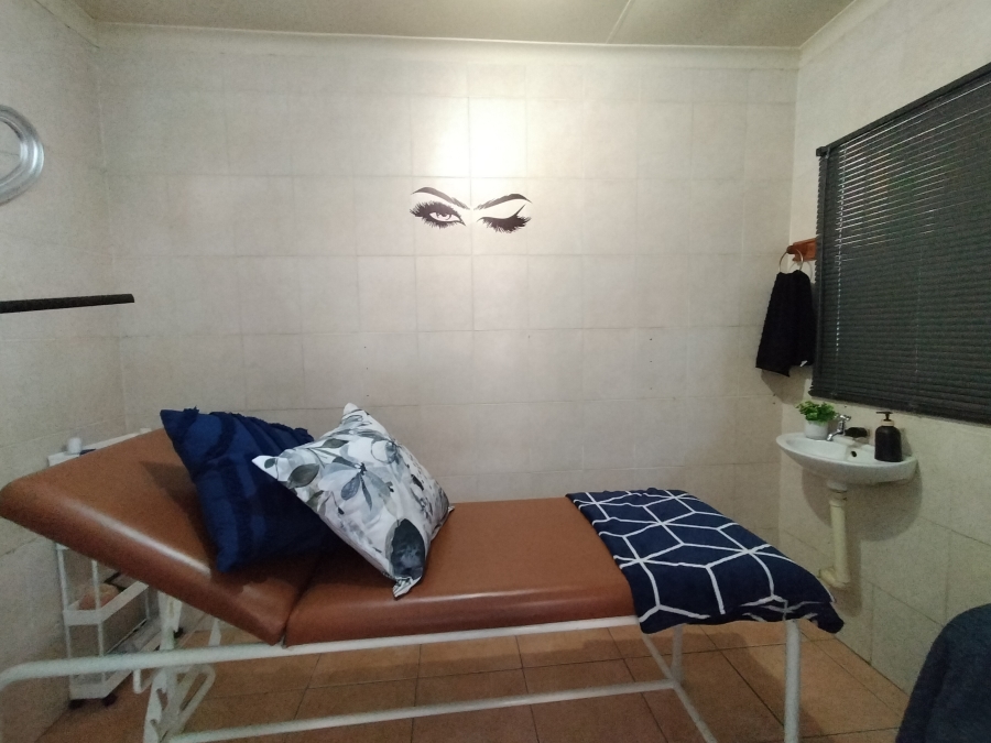 4 Bedroom Property for Sale in Discovery Gauteng