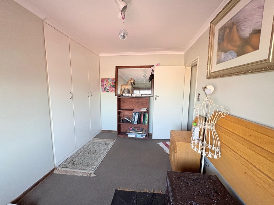 3 Bedroom Property for Sale in South Crest Gauteng