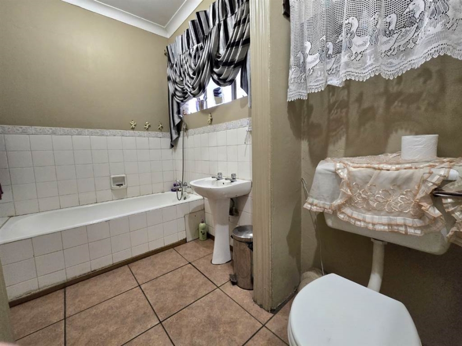 3 Bedroom Property for Sale in Raceview Gauteng