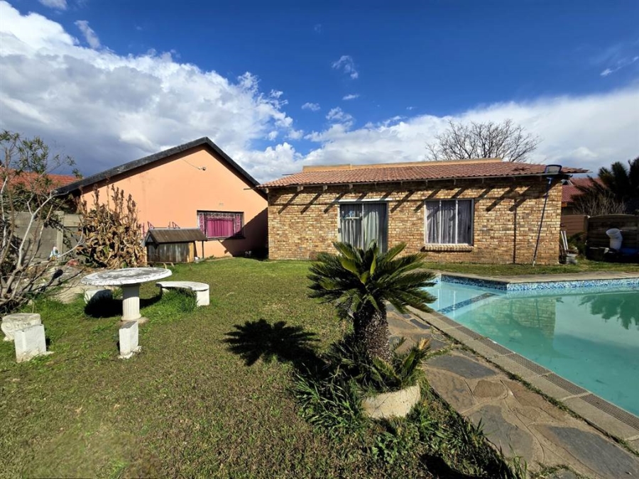 3 Bedroom Property for Sale in Raceview Gauteng
