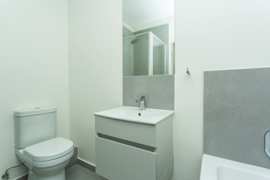 To Let 2 Bedroom Property for Rent in Vorna Valley Gauteng