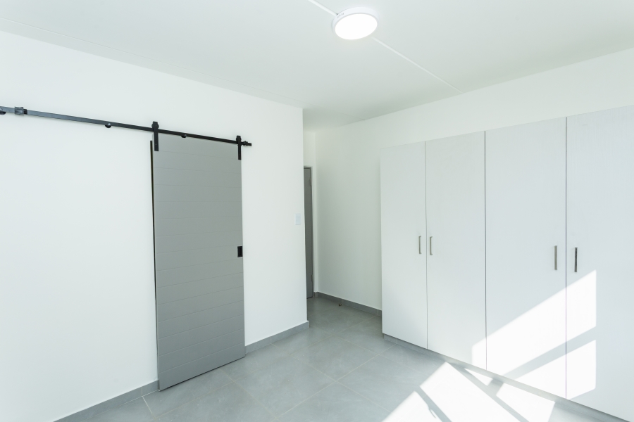 To Let 2 Bedroom Property for Rent in Vorna Valley Gauteng