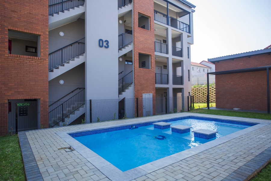 To Let 2 Bedroom Property for Rent in Vorna Valley Gauteng