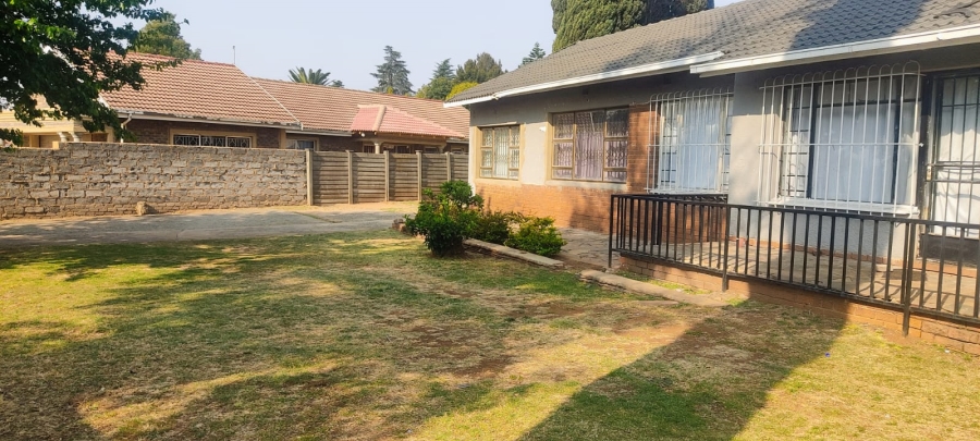 7 Bedroom Property for Sale in Cresslawn Gauteng