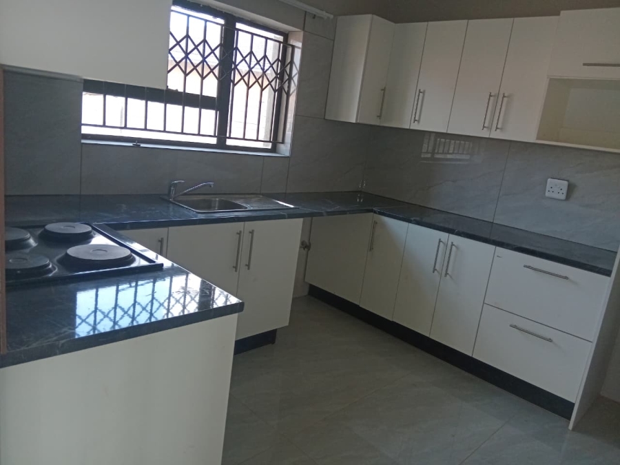 7 Bedroom Property for Sale in Cresslawn Gauteng