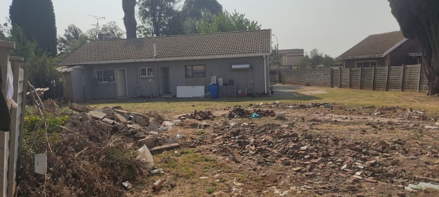 7 Bedroom Property for Sale in Cresslawn Gauteng