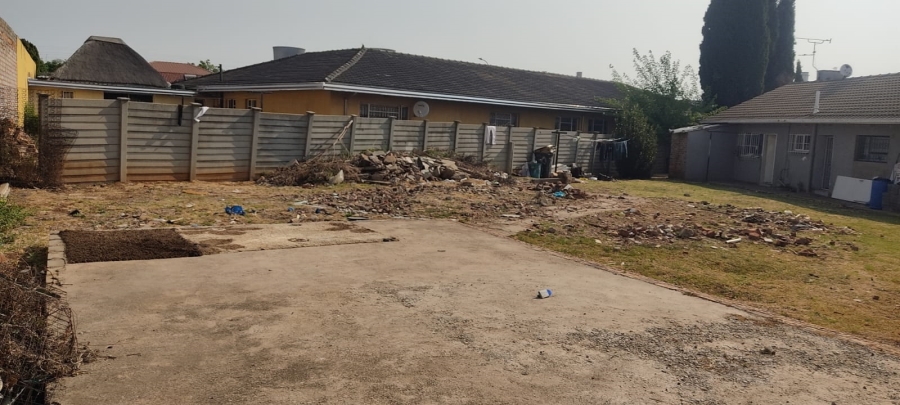 7 Bedroom Property for Sale in Cresslawn Gauteng