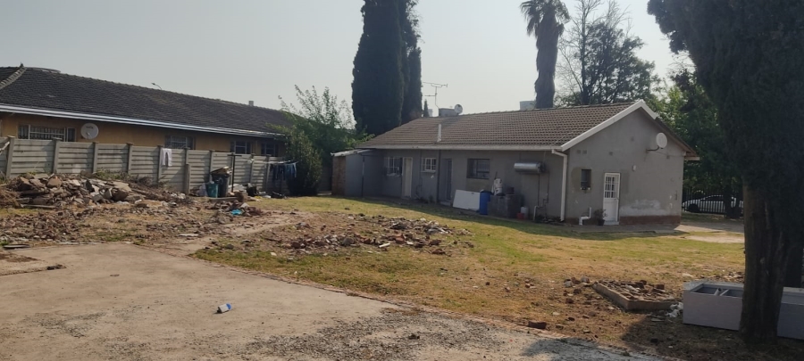 7 Bedroom Property for Sale in Cresslawn Gauteng