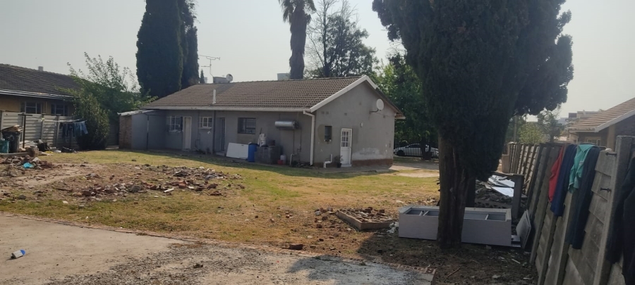 7 Bedroom Property for Sale in Cresslawn Gauteng