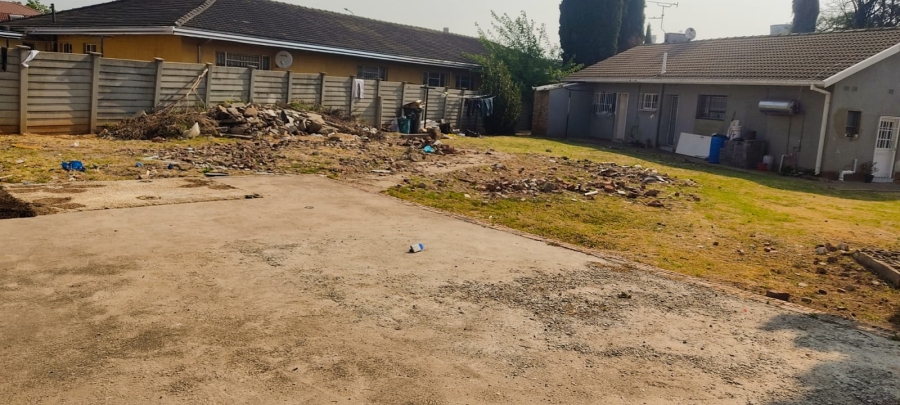 7 Bedroom Property for Sale in Cresslawn Gauteng