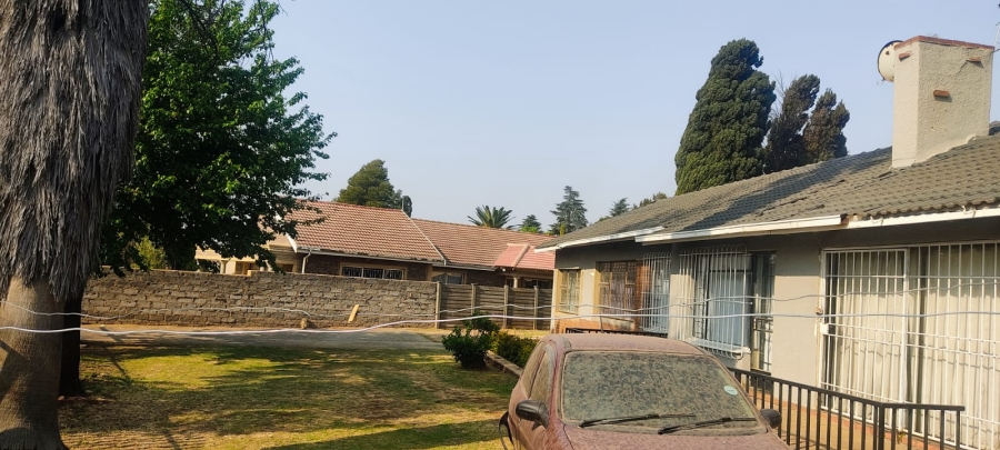 7 Bedroom Property for Sale in Cresslawn Gauteng