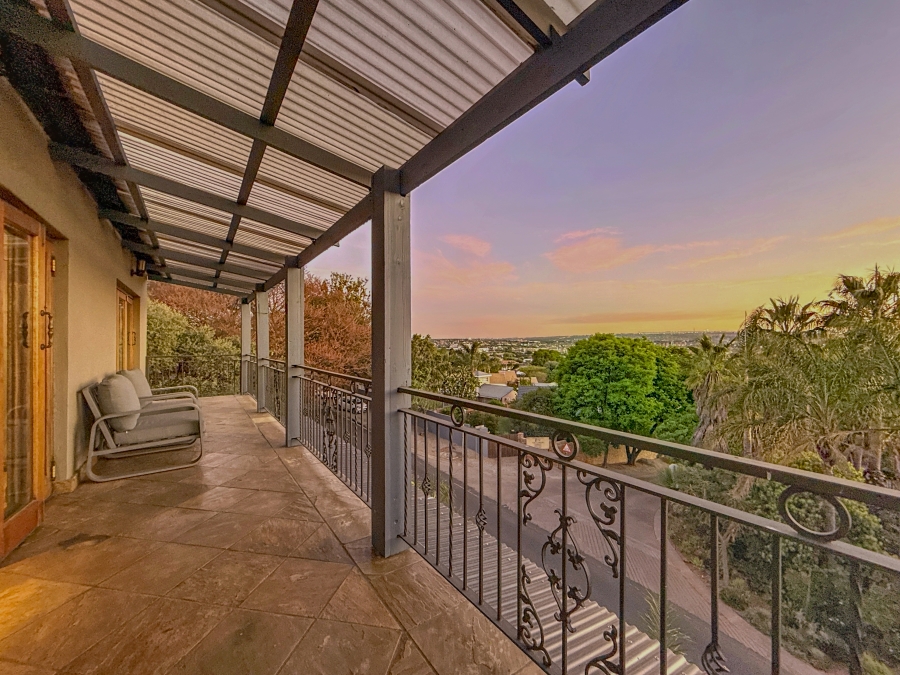 7 Bedroom Property for Sale in Zwartkop Gauteng