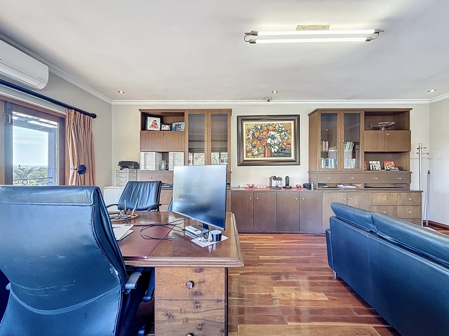 7 Bedroom Property for Sale in Zwartkop Gauteng