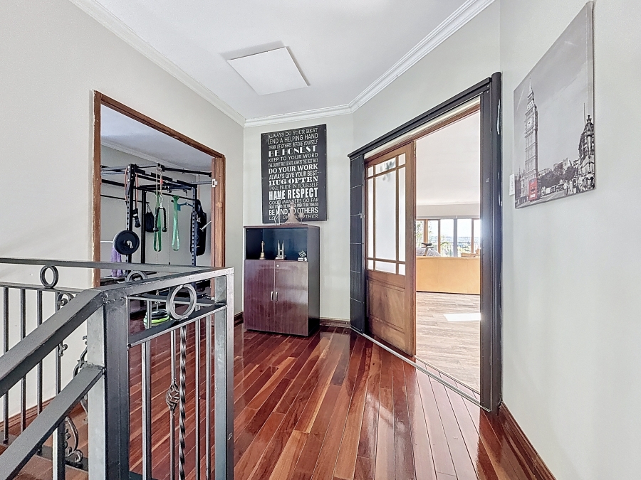 7 Bedroom Property for Sale in Zwartkop Gauteng