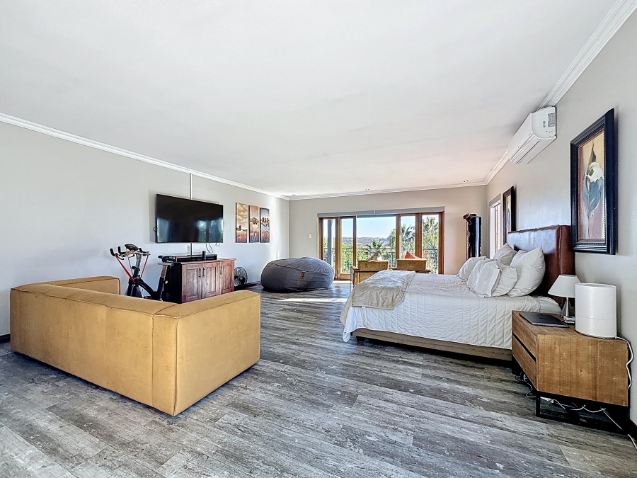 7 Bedroom Property for Sale in Zwartkop Gauteng