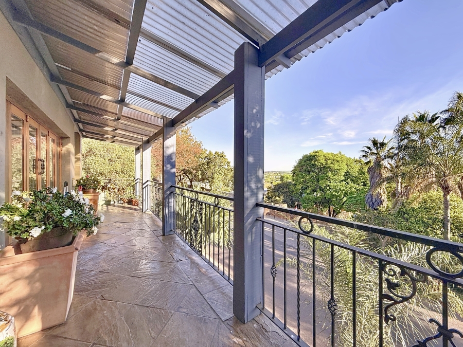 7 Bedroom Property for Sale in Zwartkop Gauteng