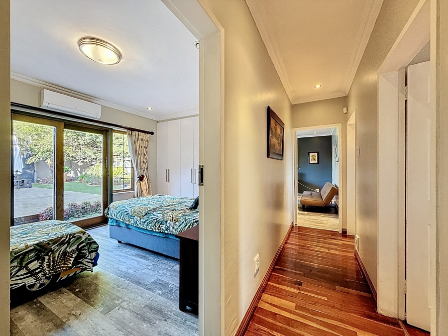 7 Bedroom Property for Sale in Zwartkop Gauteng