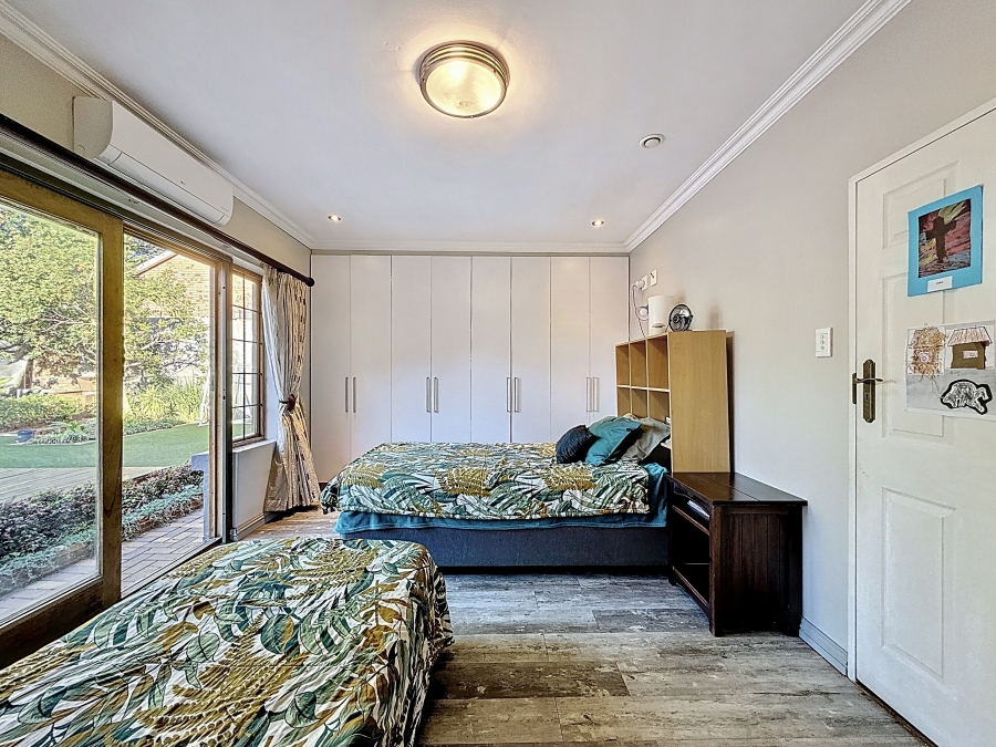 7 Bedroom Property for Sale in Zwartkop Gauteng