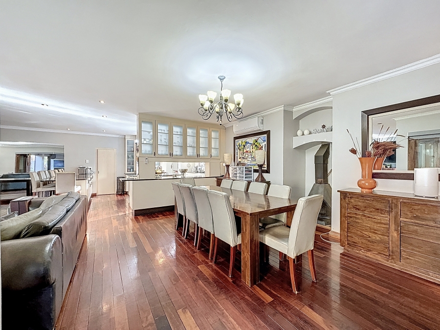 7 Bedroom Property for Sale in Zwartkop Gauteng