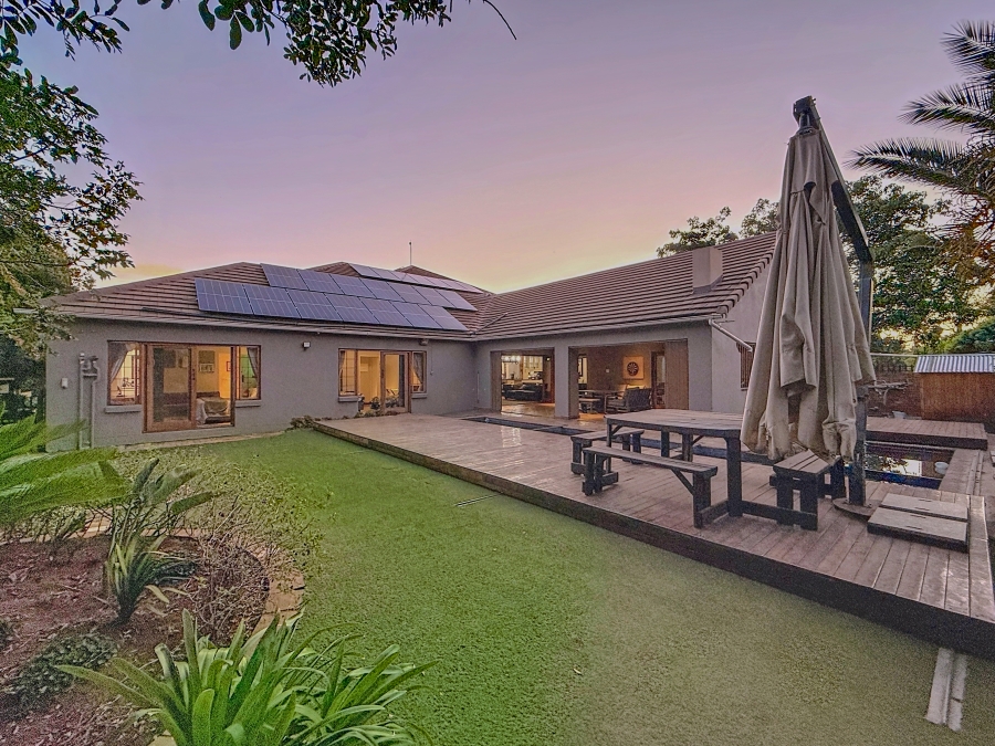 7 Bedroom Property for Sale in Zwartkop Gauteng