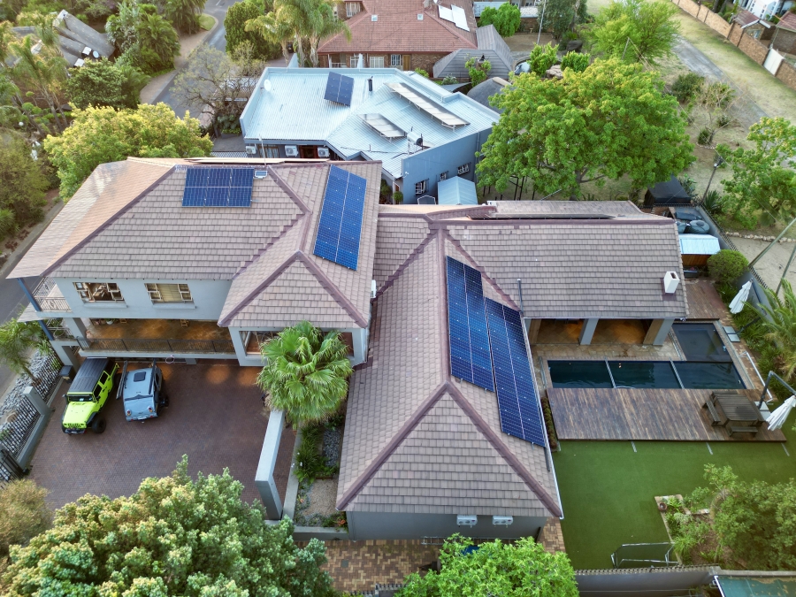 7 Bedroom Property for Sale in Zwartkop Gauteng