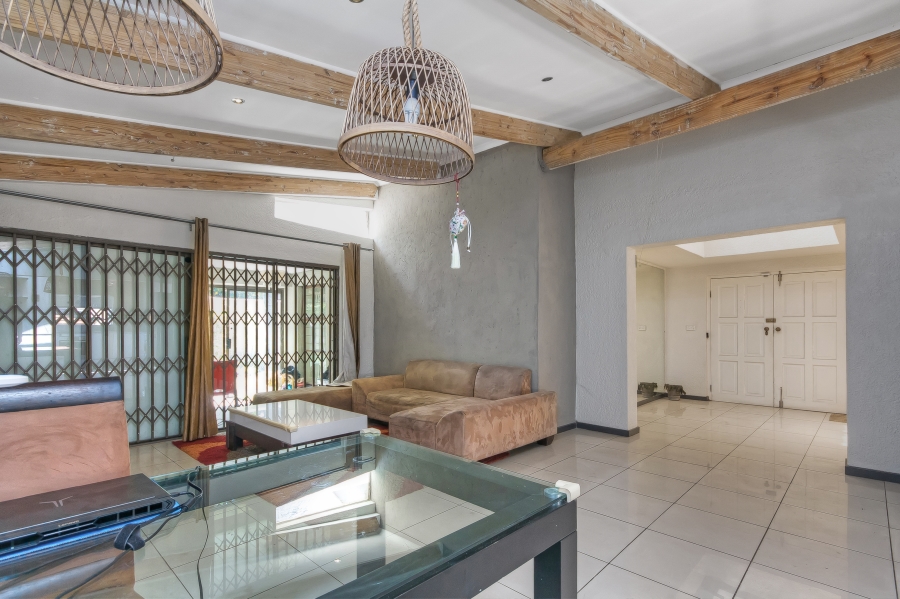 6 Bedroom Property for Sale in Woodmead Gauteng