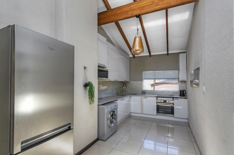 6 Bedroom Property for Sale in Woodmead Gauteng