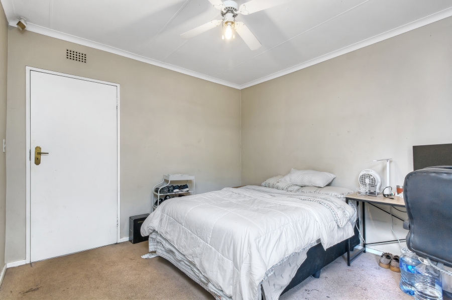 6 Bedroom Property for Sale in Woodmead Gauteng