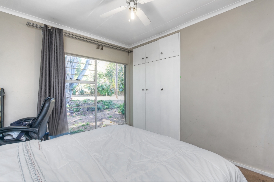 6 Bedroom Property for Sale in Woodmead Gauteng