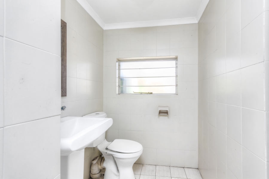 6 Bedroom Property for Sale in Woodmead Gauteng