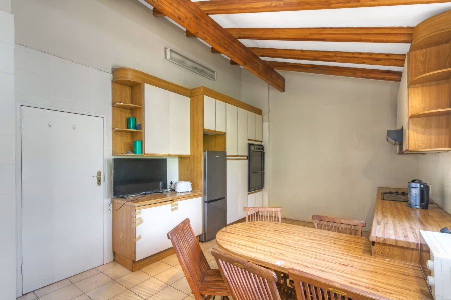 6 Bedroom Property for Sale in Woodmead Gauteng
