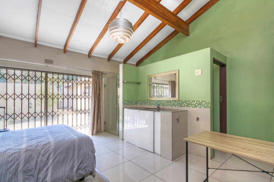 6 Bedroom Property for Sale in Woodmead Gauteng