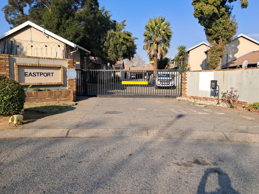 1 Bedroom Property for Sale in Dalpark Gauteng