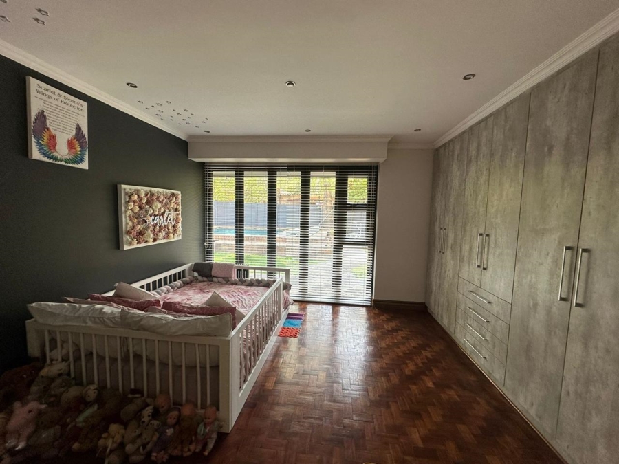 4 Bedroom Property for Sale in Vanderbijlpark SW 5 Gauteng