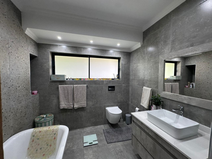 4 Bedroom Property for Sale in Vanderbijlpark SW 5 Gauteng