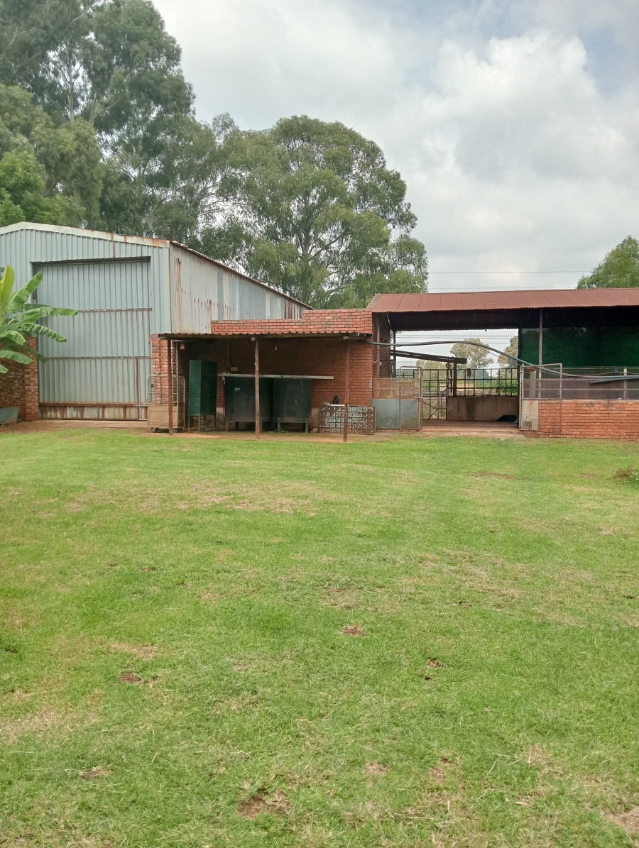 4 Bedroom Property for Sale in Zesfontein A H Gauteng