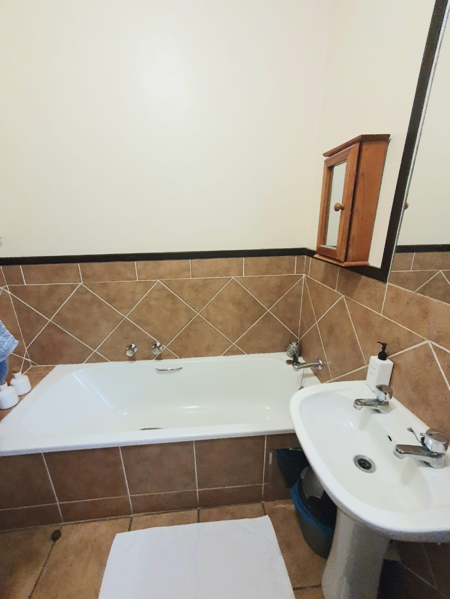 To Let 2 Bedroom Property for Rent in Douglasdale Gauteng