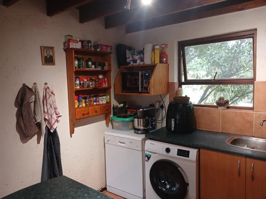 To Let 2 Bedroom Property for Rent in Douglasdale Gauteng