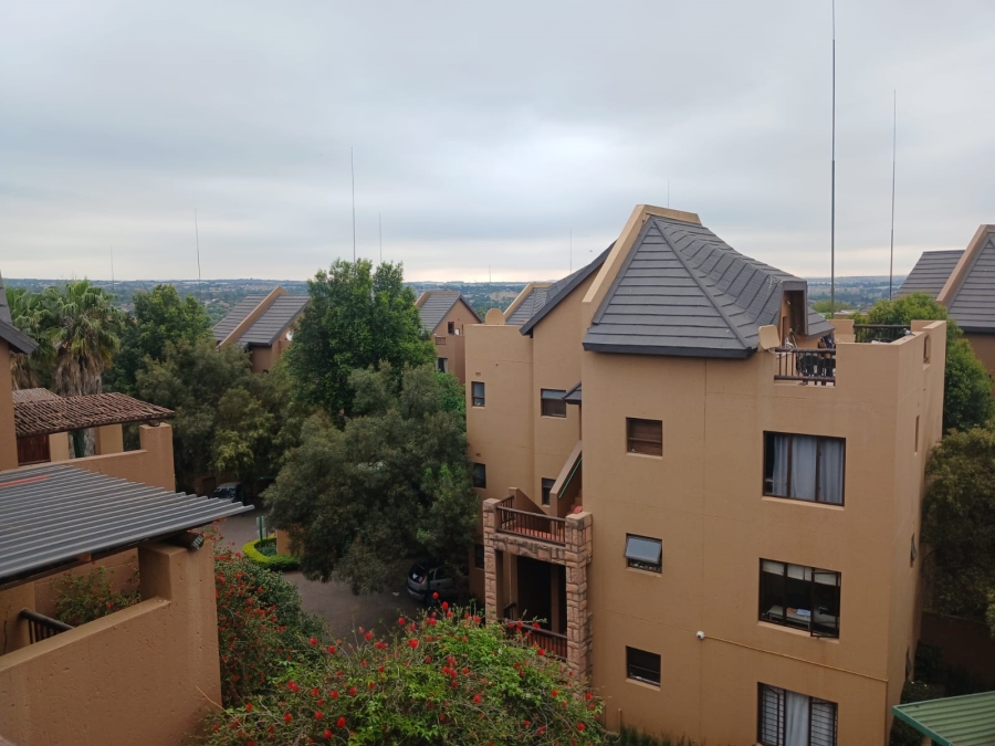 To Let 2 Bedroom Property for Rent in Douglasdale Gauteng
