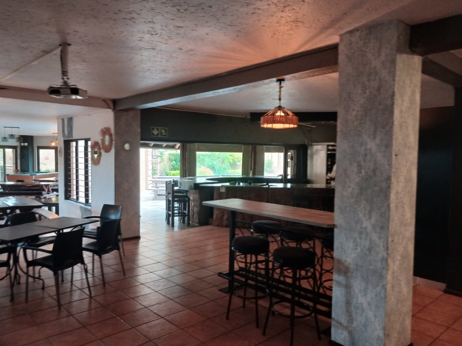 To Let 2 Bedroom Property for Rent in Douglasdale Gauteng