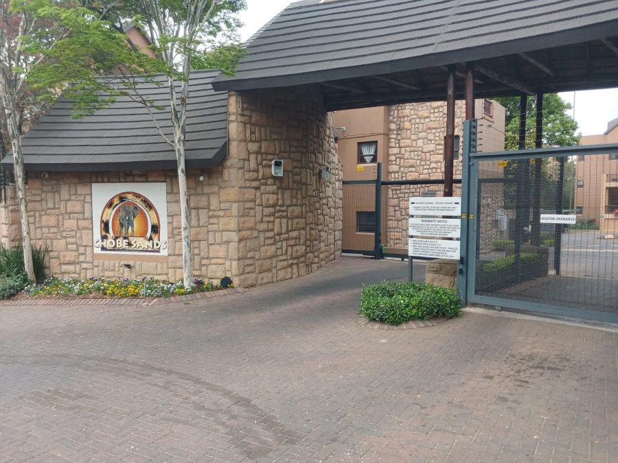 To Let 2 Bedroom Property for Rent in Douglasdale Gauteng