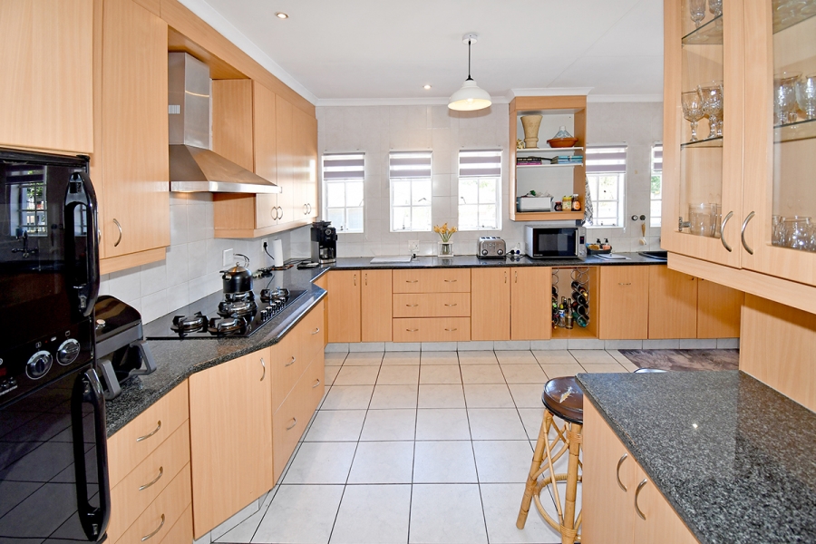 4 Bedroom Property for Sale in Olivedale Gauteng