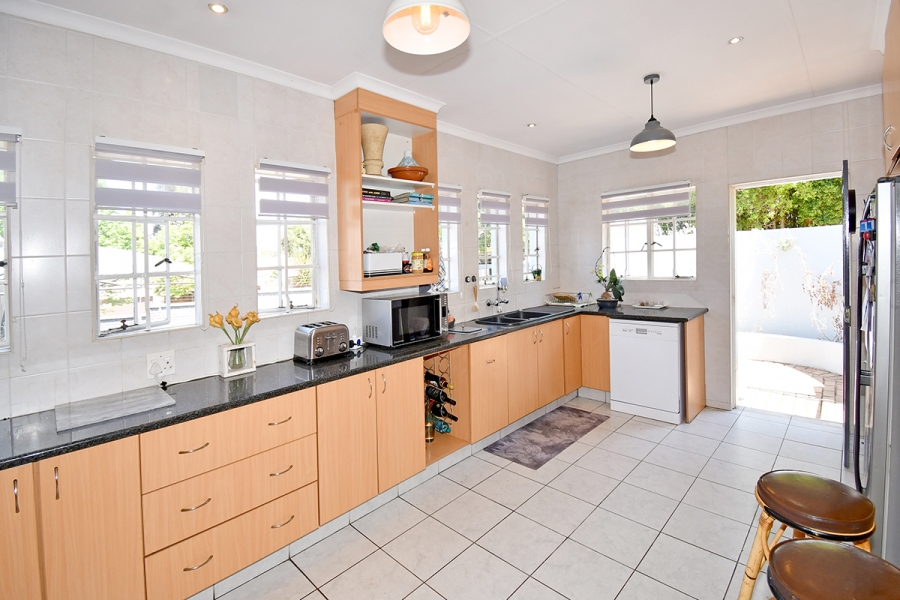 4 Bedroom Property for Sale in Olivedale Gauteng