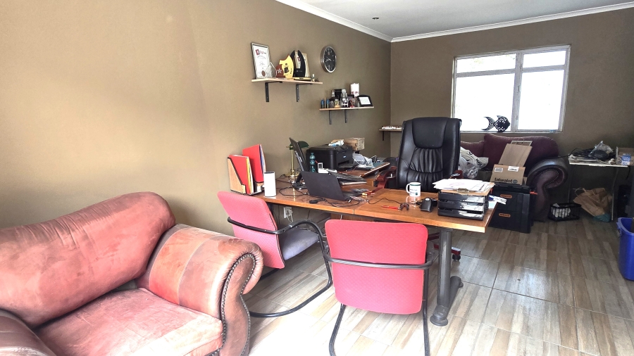 4 Bedroom Property for Sale in Clayville East Gauteng