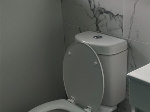 To Let 1 Bedroom Property for Rent in Waterfall Gauteng