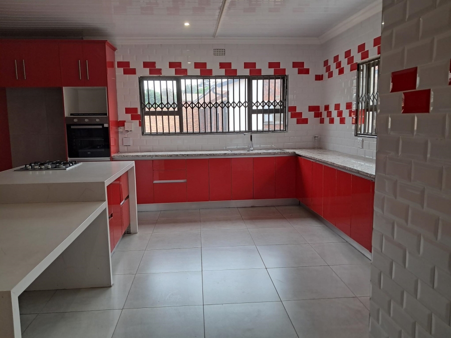 7 Bedroom Property for Sale in Sonneveld Gauteng