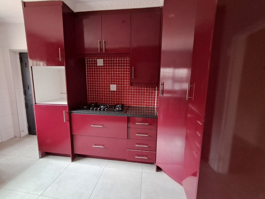 7 Bedroom Property for Sale in Sonneveld Gauteng